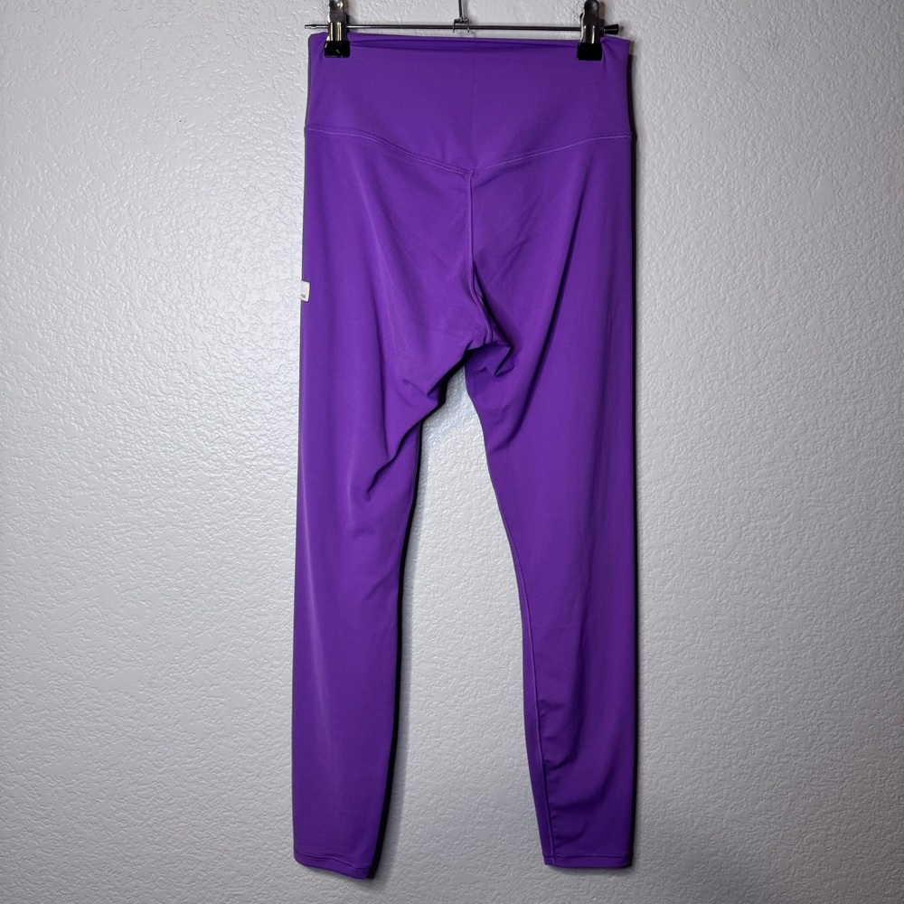 Vuori All The Form Purple Leggings Size Small